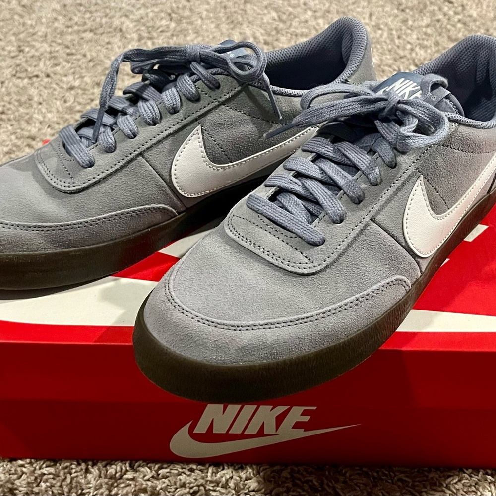 Nike Men's Gray and White Sneakers